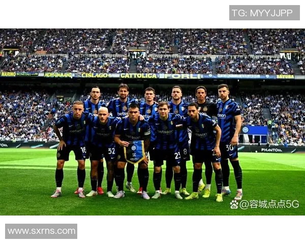 国米与瓦伦西亚赛后冲突引发斗殴事件球迷与球员激烈对抗现场混乱不堪