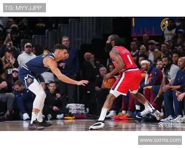 掘金与快船激战正酣约老师领衔指挥精彩对决